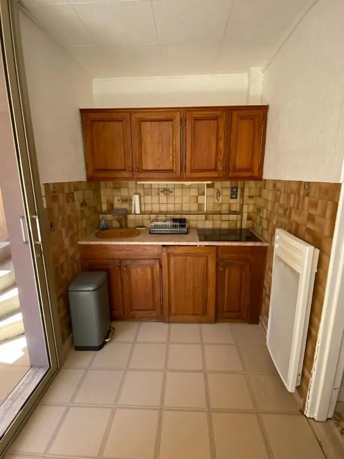Apartment Studio Spacieux Avec Patio En Centre Ville Cavalaire-sur-Mer